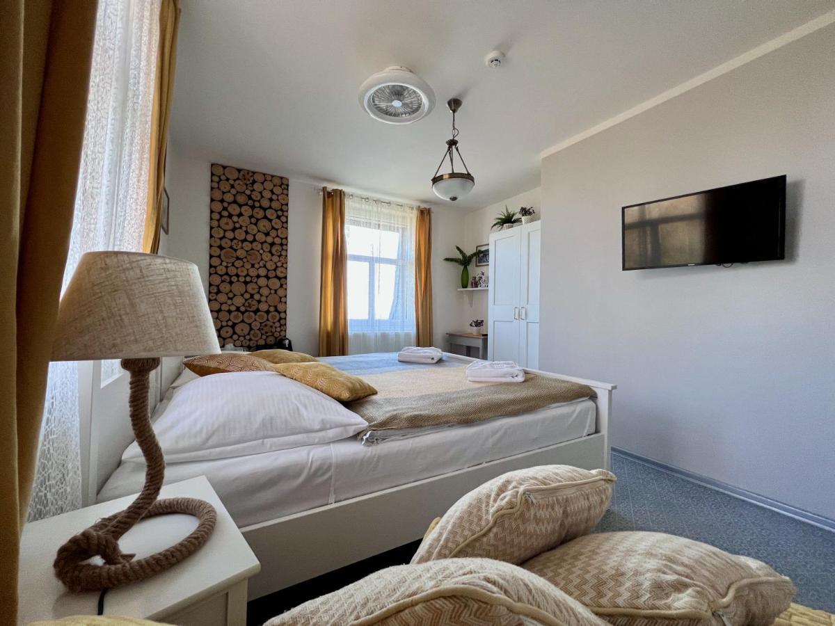 Hotel Na Krásné Vyhlídce Olsina Esterno foto