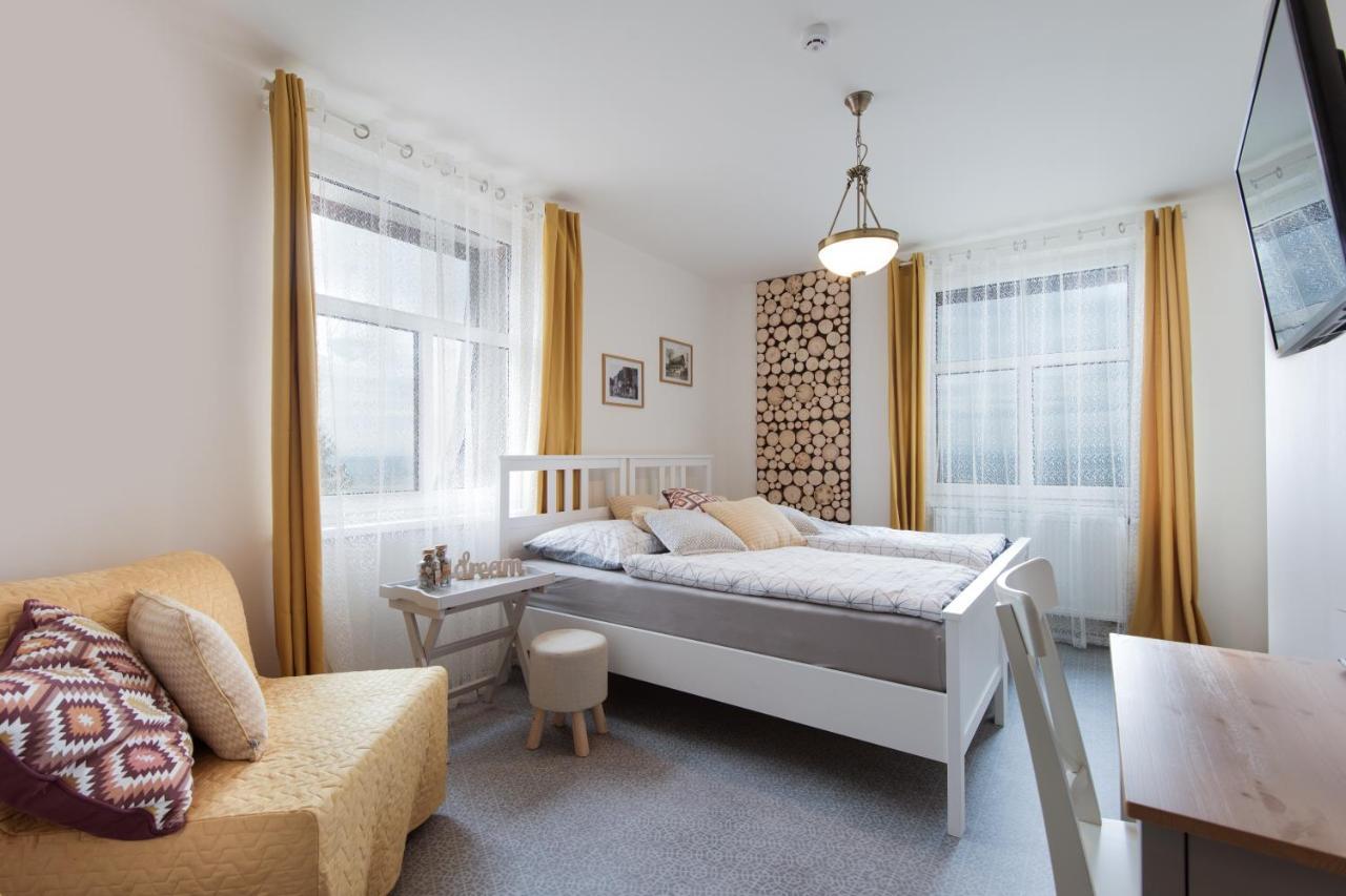 Hotel Na Krásné Vyhlídce Olsina Esterno foto